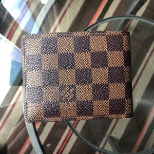 Louis Vuitton multiple wallet